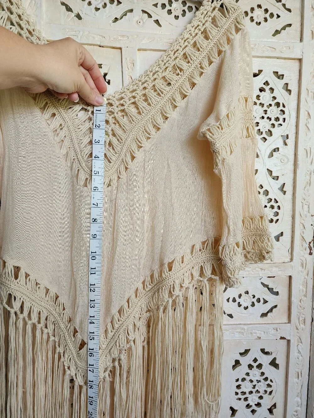 Ellie & Kate Beige Bohemian Crochet Fringe Top- Size Large / XL